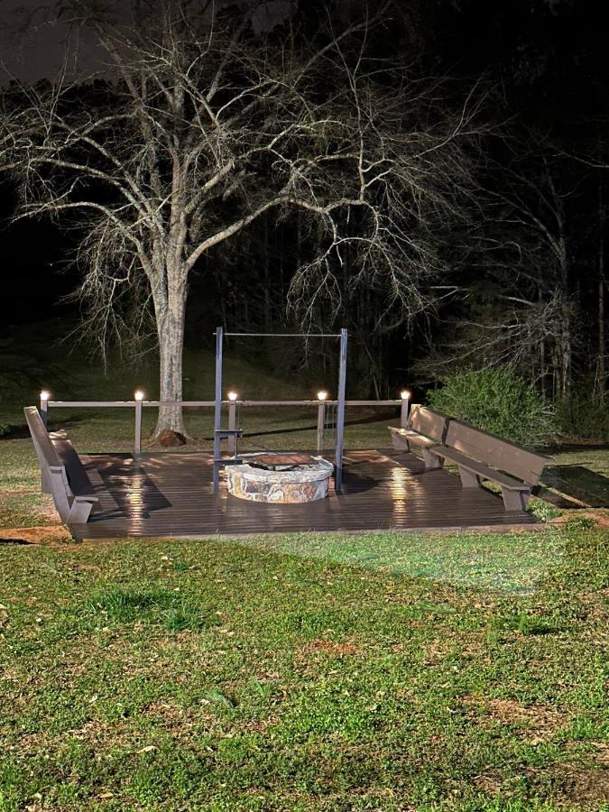 Refuge Ranch Retreat Log Cabin Lake 53+ Acres โลคัสท์โกรฟ ภายนอก รูปภาพ