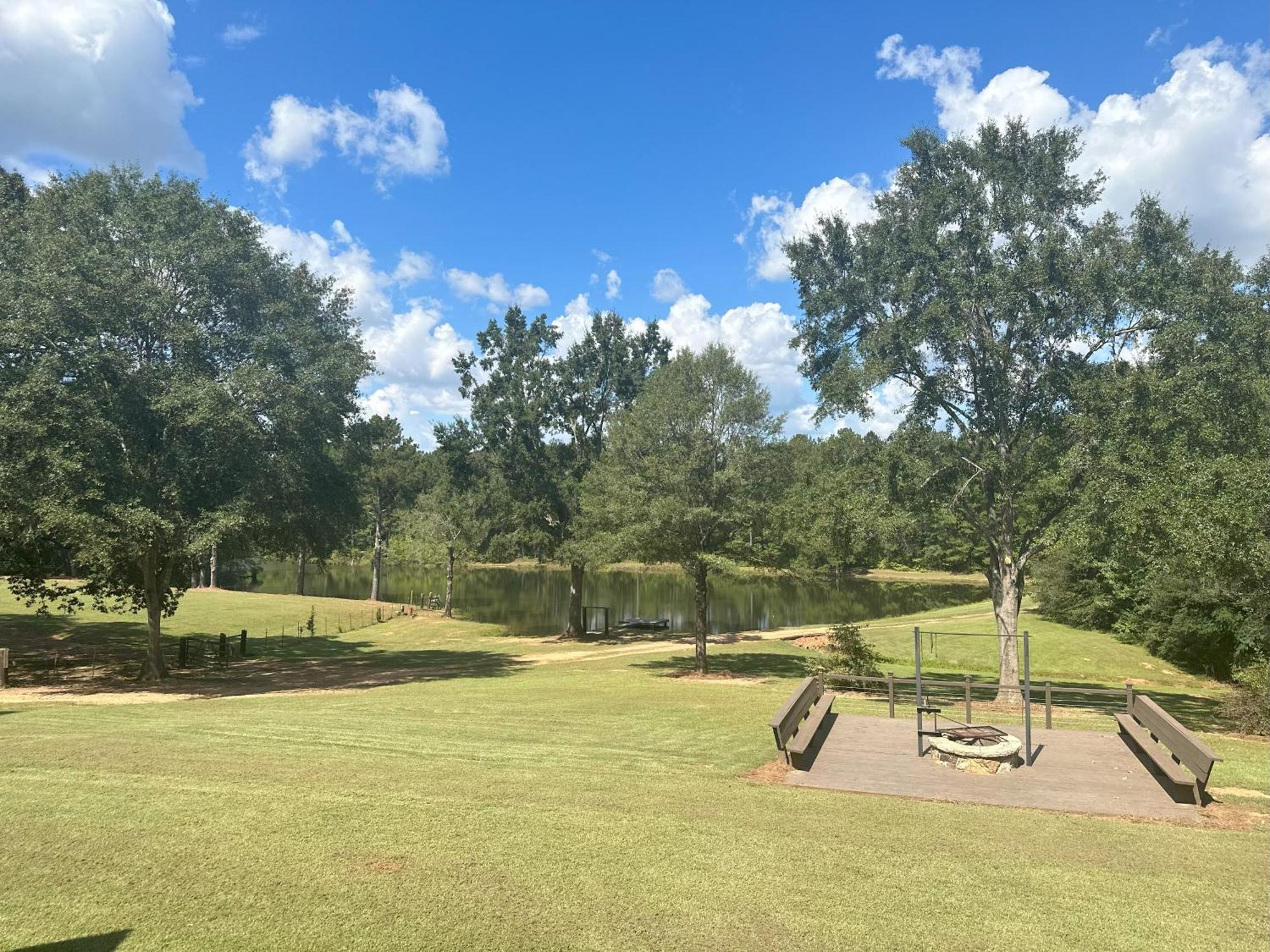 Refuge Ranch Retreat Log Cabin Lake 53+ Acres โลคัสท์โกรฟ ภายนอก รูปภาพ
