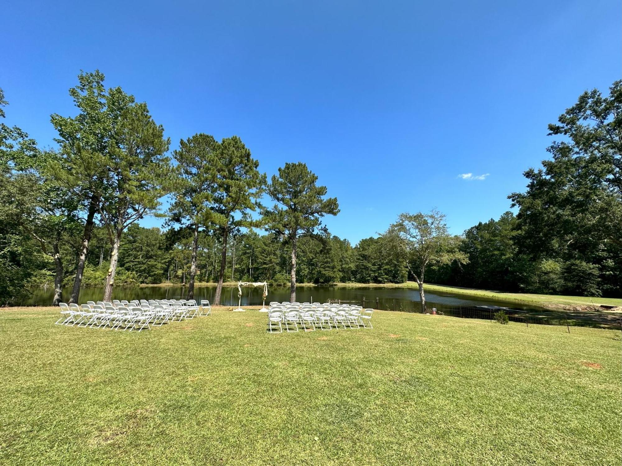 Refuge Ranch Retreat Log Cabin Lake 53+ Acres โลคัสท์โกรฟ ภายนอก รูปภาพ