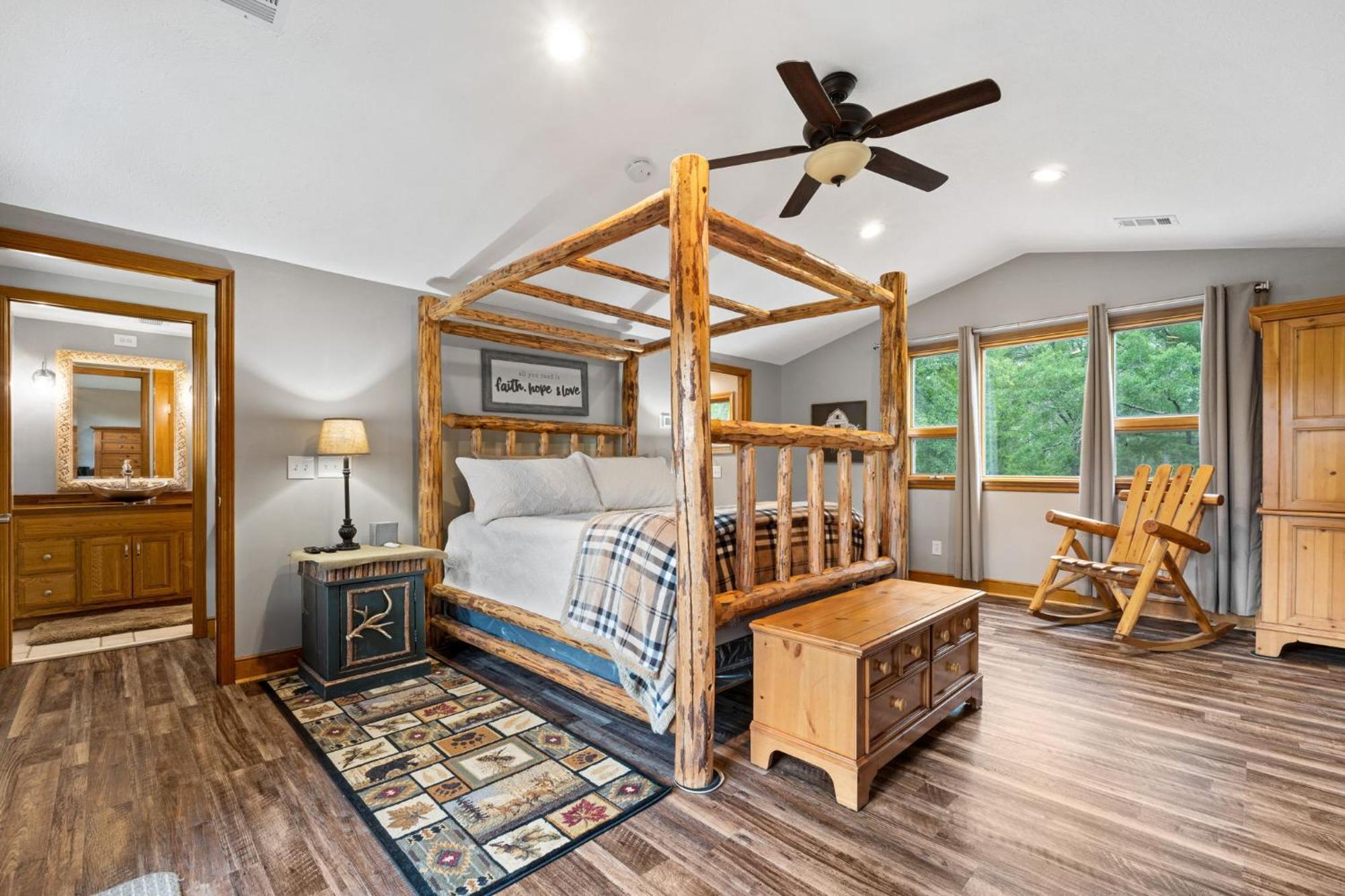 Refuge Ranch Retreat Log Cabin Lake 53+ Acres โลคัสท์โกรฟ ภายนอก รูปภาพ
